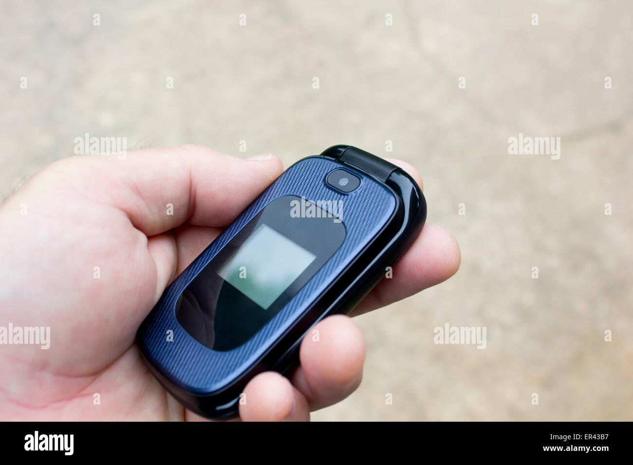 telefono cellulare con sportellino Foto Stock