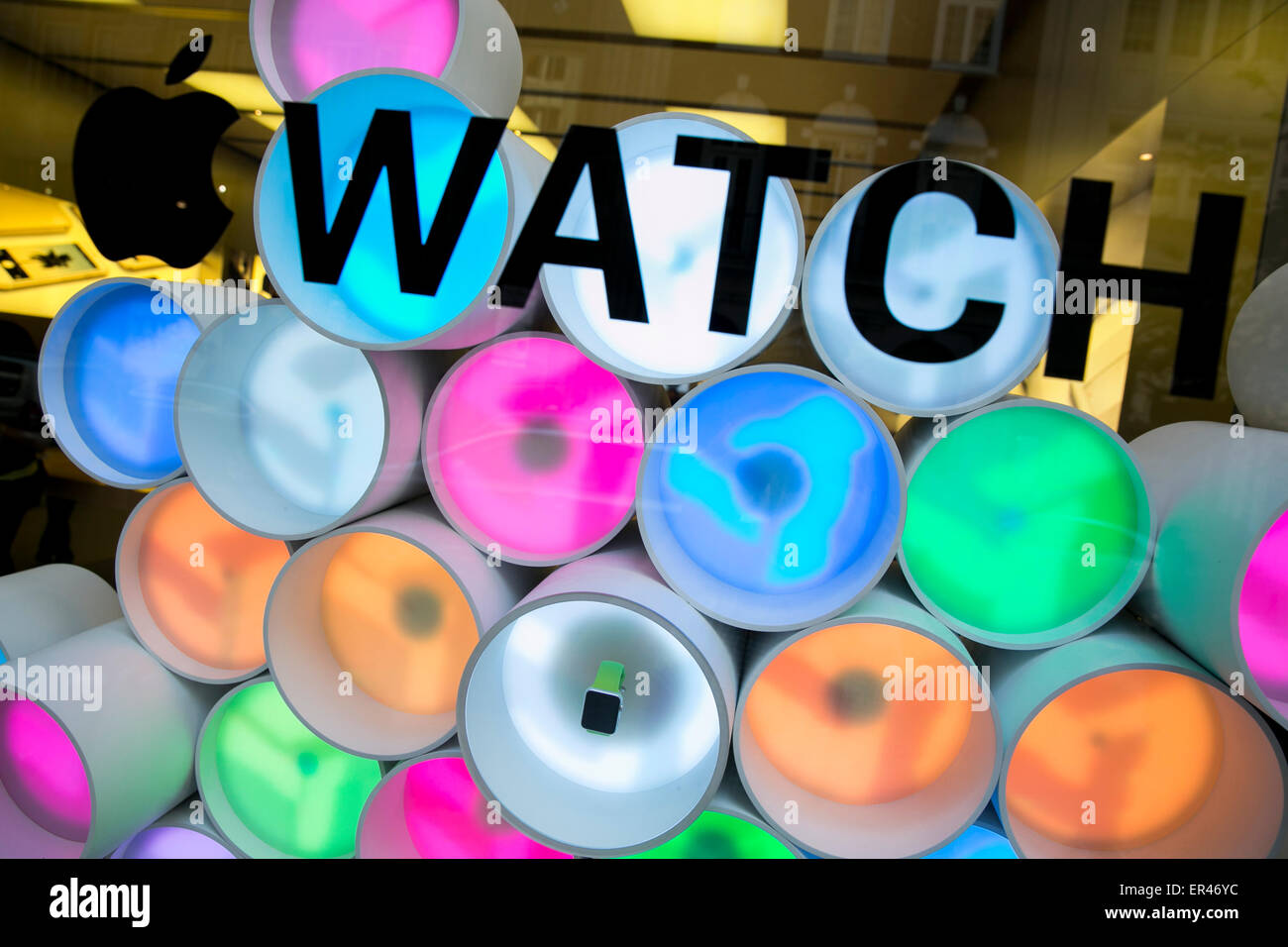 Un Apple guarda la finestra di visualizzazione nel centro cittadino di Philadelphia, Pennsylvania. Foto Stock