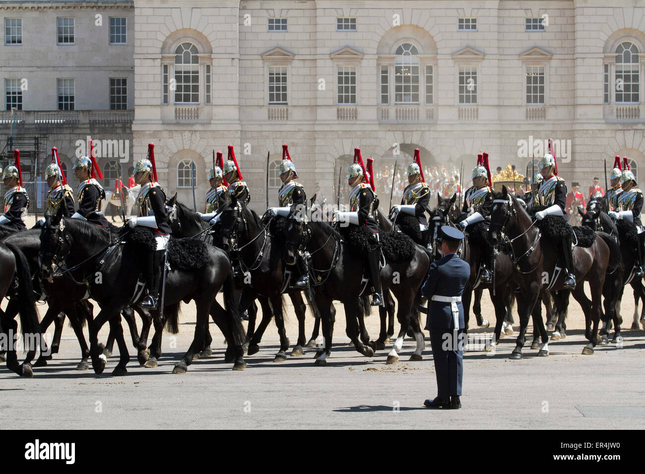 Londra, Regno Unito. Il 27 maggio 2015. Membri della cavalleria della famiglia all'apertura della condizione del Parlamento dalla Regina Elisabetta II per svelare il governo Tory programma legislativo Credito: amer ghazzal/Alamy Live News Foto Stock