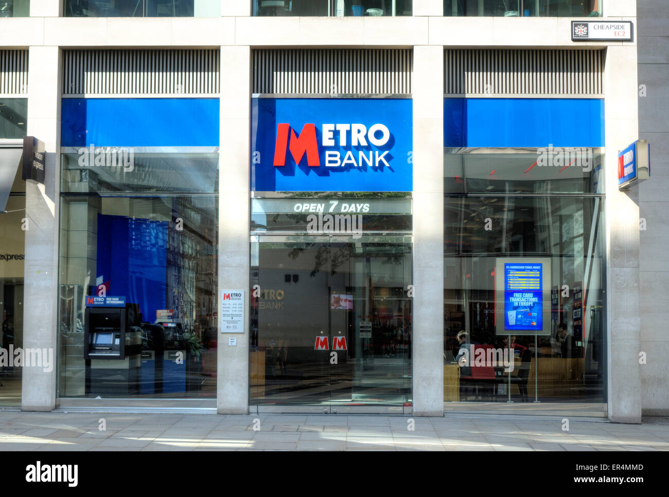 Metro filiale di banca Foto Stock