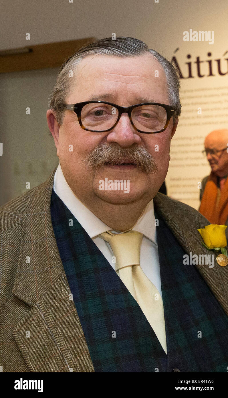 26 Marzo 2015 - raffigurato all'apertura del Áitiúil, un gruppo mostra esplorando il lavoro di cinque membri eminenti della Royal Hibernian Academy, i quali hanno tutti una connessione con Dún Laoghaire-Rathdown County. George Potter RHA NATO di Washington DC. 1941. La Rhode Island School of Design (1958 - 1962) esercito degli Stati Uniti Germania 1963 - 1965 Borse di studio Fulbright Berlino 1967 - 1968 Meistershuler al professor Peter Jansen 1968 - 1971 spostare a Dublino 1971 Foto Stock