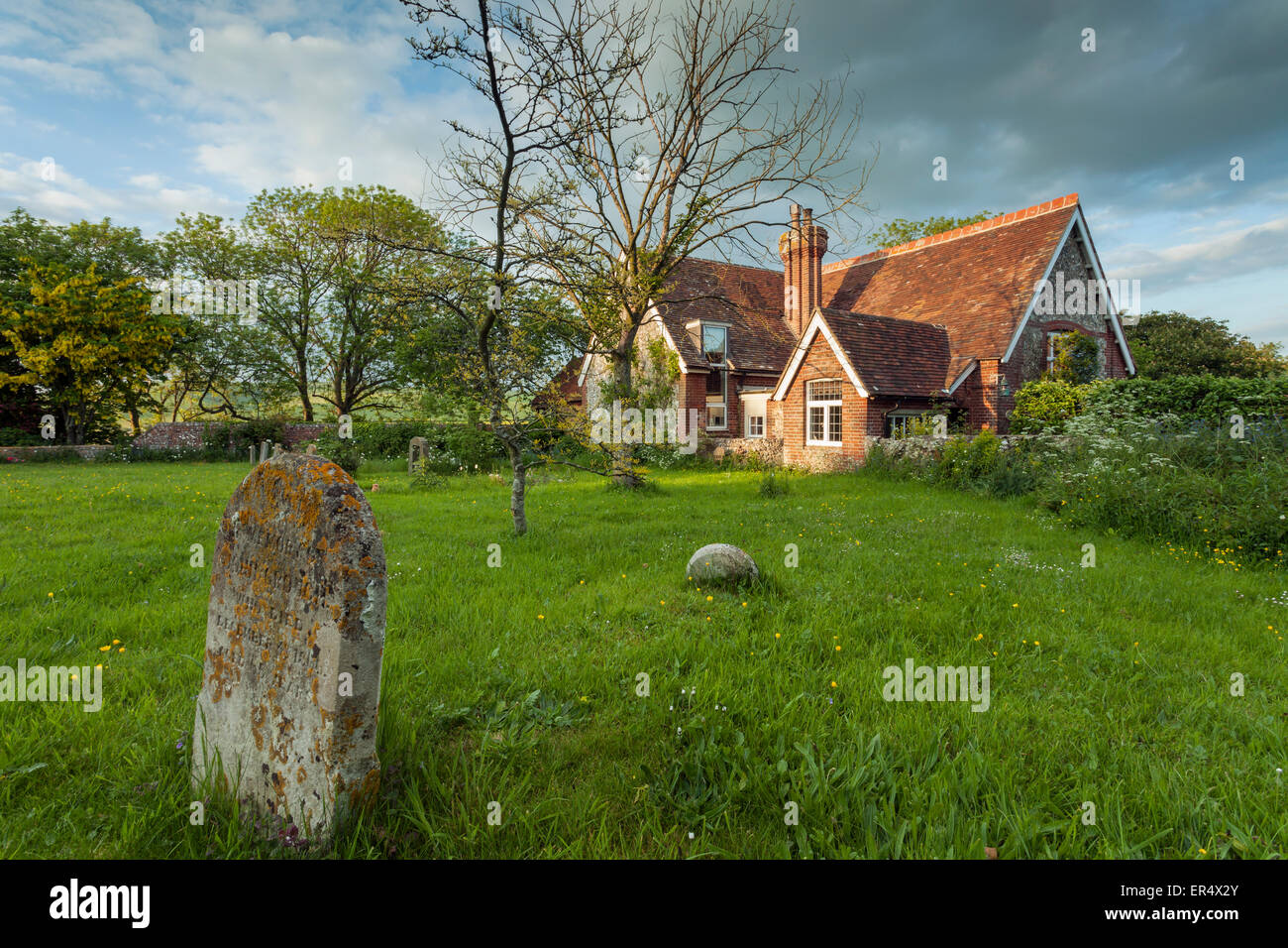 Serata primaverile nel villaggio Piddinghoe in East Sussex, Inghilterra. Foto Stock