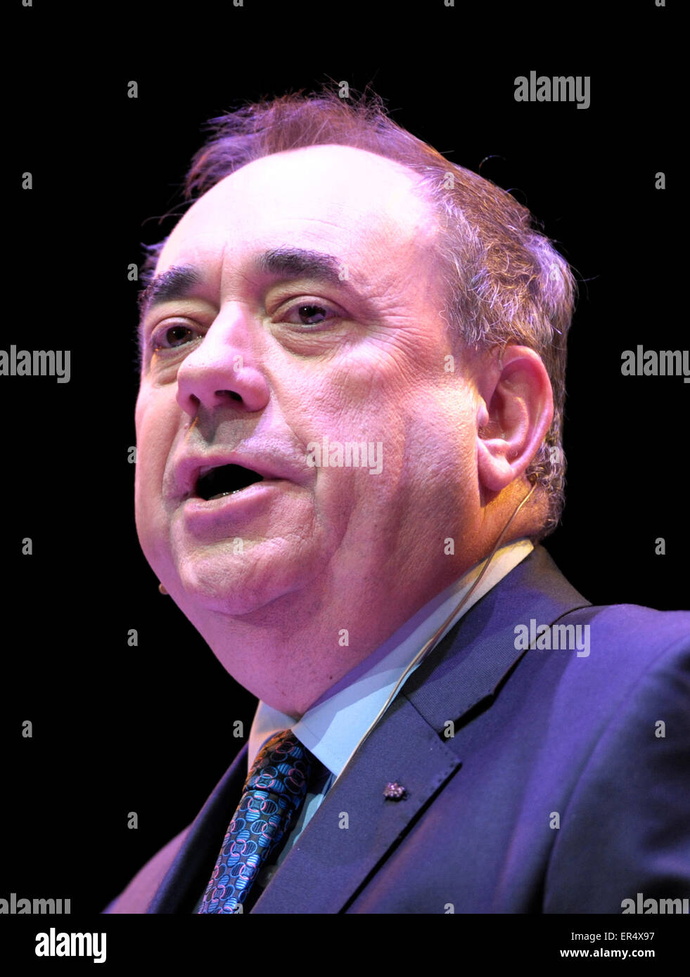 La Scozia è di nuovo primo ministro, Nicola storione, risolve la folla in SSE Idro in Glasgow. La SNP nuovo leader Depute Stewart Hosie e l ex Primo Ministro Alex Salmond ha anche parlato, e una varietà di locali atti musicale aperto per i politici. Dotato di: Alex Salmond dove: Glasgow, Regno Unito quando: 22 Nov 2014 Credit: WENN.com Foto Stock