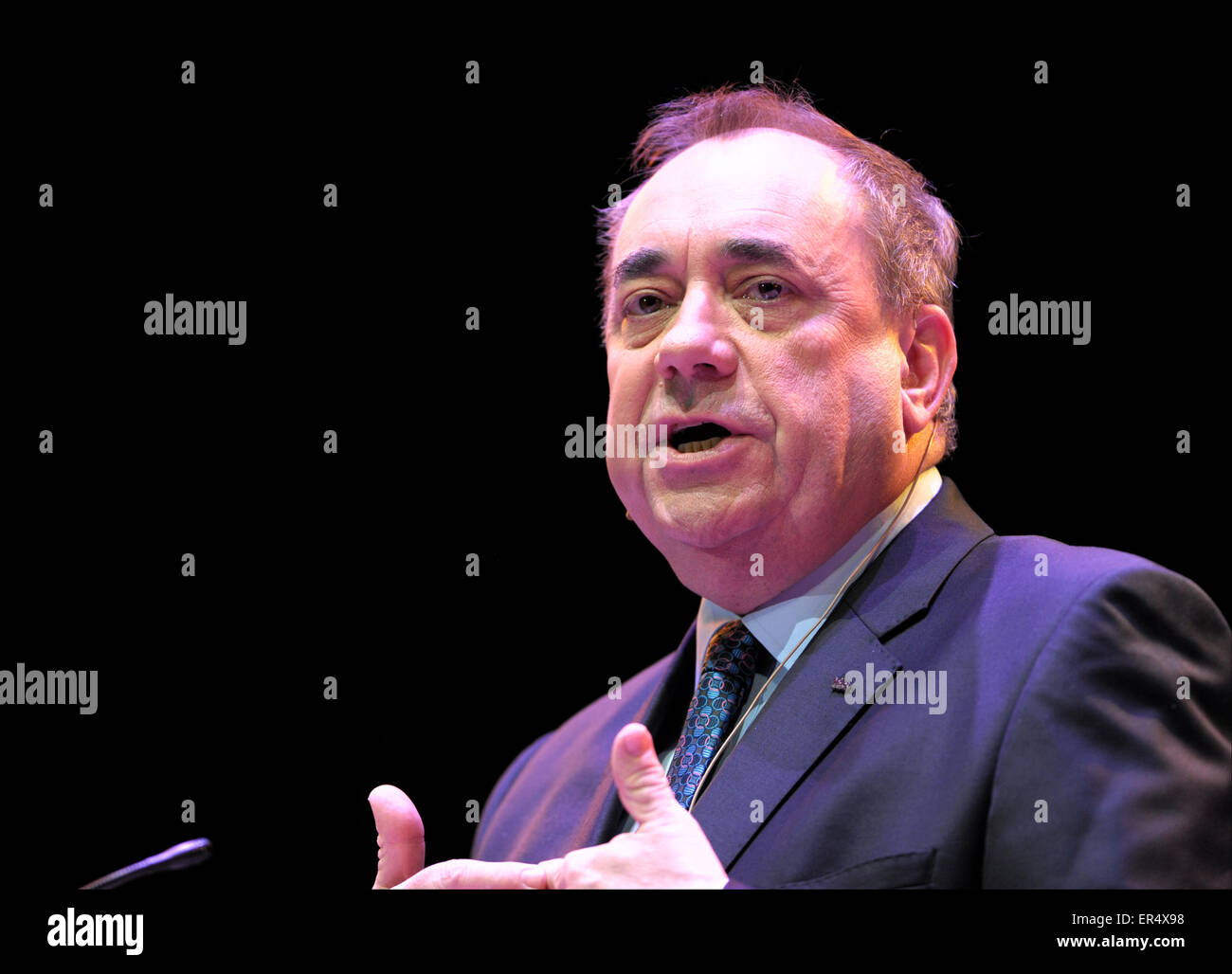 La Scozia è di nuovo primo ministro, Nicola storione, risolve la folla in SSE Idro in Glasgow. La SNP nuovo leader Depute Stewart Hosie e l ex Primo Ministro Alex Salmond ha anche parlato, e una varietà di locali atti musicale aperto per i politici. Dotato di: Alex Salmond dove: Glasgow, Regno Unito quando: 22 Nov 2014 Credit: WENN.com Foto Stock