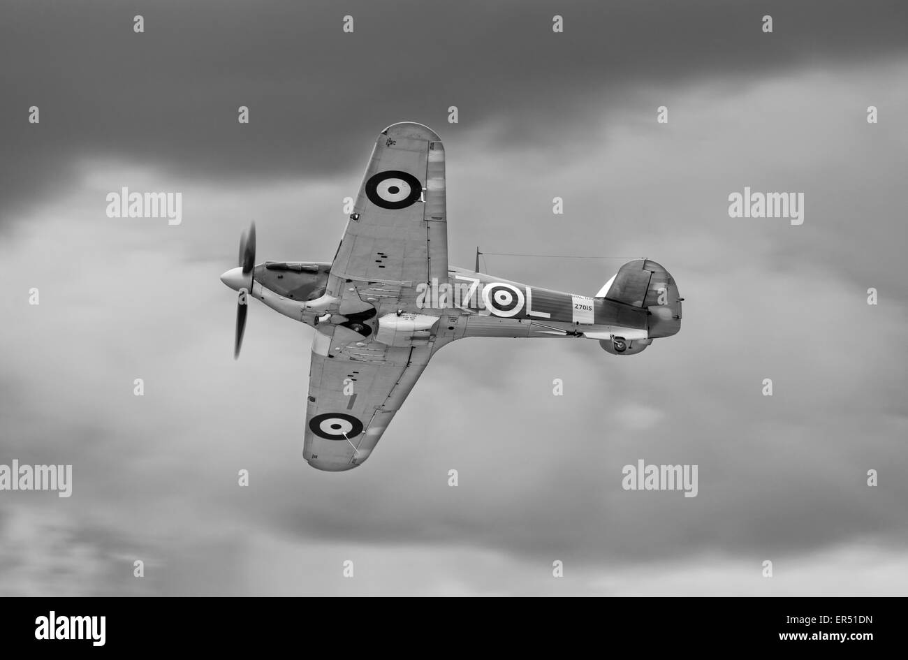 Royal Navy Hawker Hurricane Mare 1B in corrispondenza della collezione Shuttleworth VE Airshow di giorno, Old Warden Aerodrome, 3 maggio 2015 Foto Stock