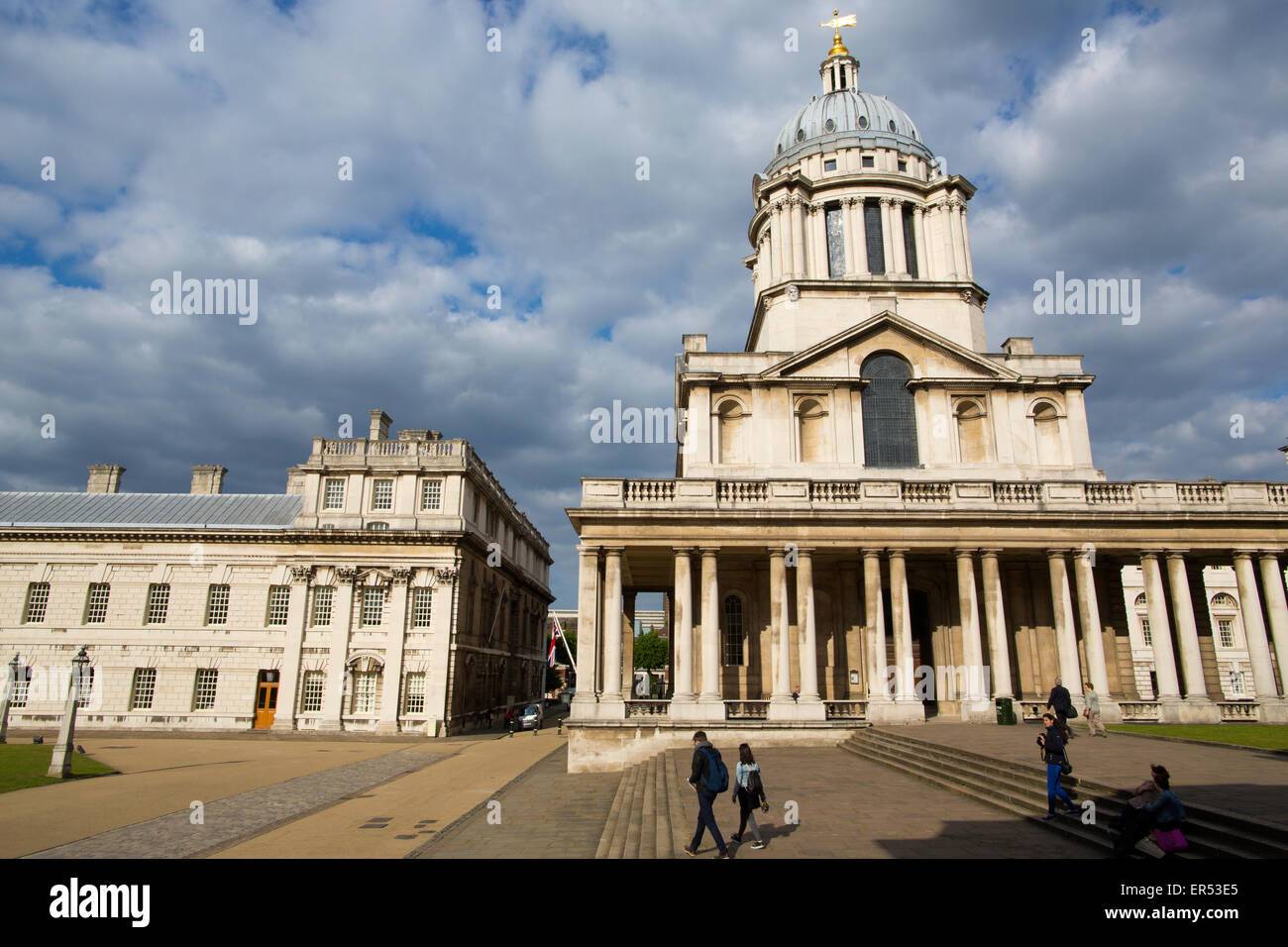 Queen Anne Corte accanto alla cappella presso la Old Royal Naval College, Marittime Greenwich, London, Regno Unito Foto Stock