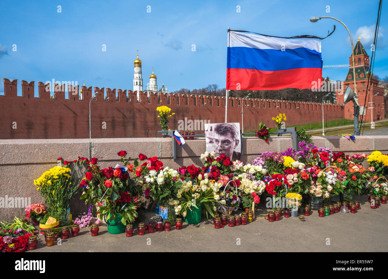 Mosca, Russia-Aprile 13 2015: assassinio posto del politico russo Boris Nemtsov a Mosca. Nemtsov è stato assassinato il 27 feb. Foto Stock