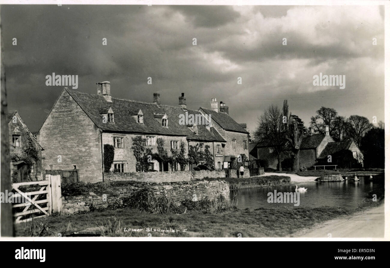 Lower Slaughter, Cheltenham, vicino a Chipping Norton, Gloucestershire, Inghilterra. 1910s Foto Stock