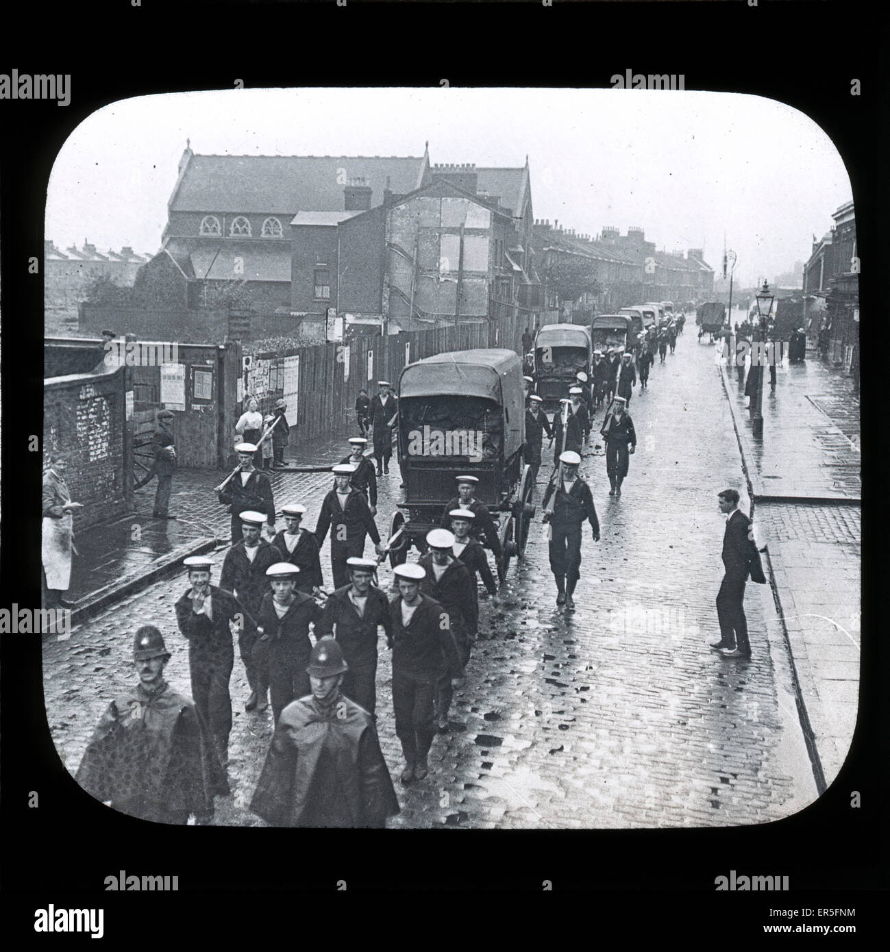 WW1 British Navy - BlueJacket - Processione del Wagon Foto Stock