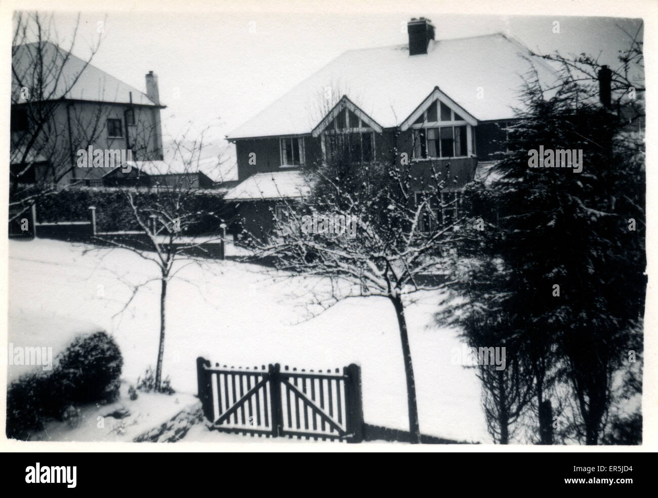 Case semi indipendenti, Coulsdon, Surrey Foto Stock