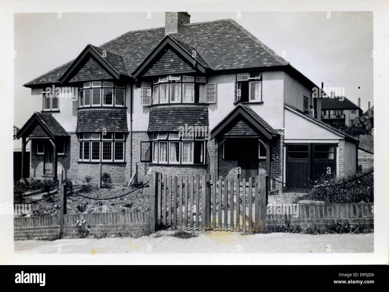 Case semi indipendenti, Coulsdon, Surrey Foto Stock