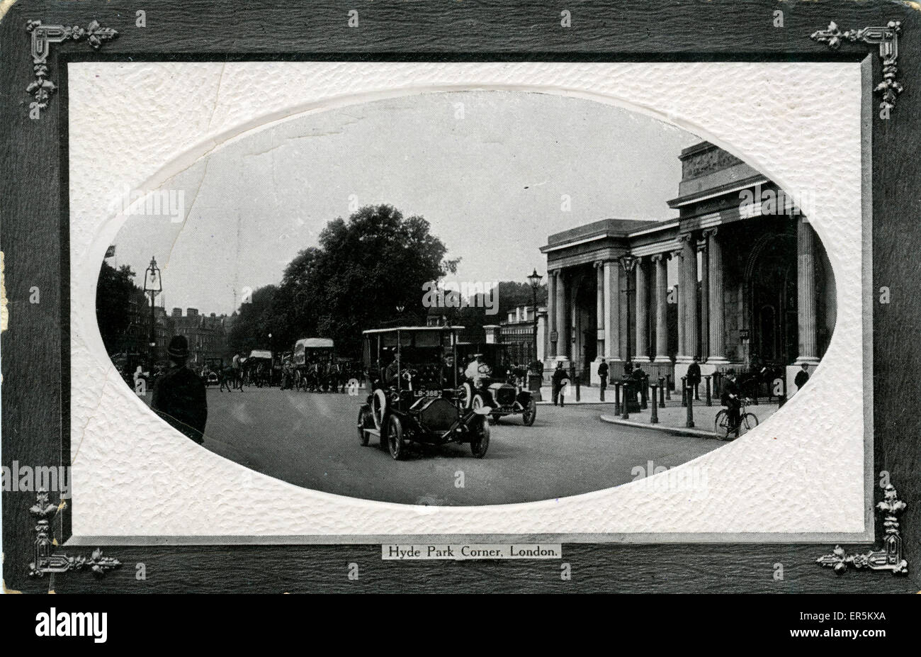 Auto d'epoca, Hyde Park Corner, Belgravia, Inghilterra Foto Stock