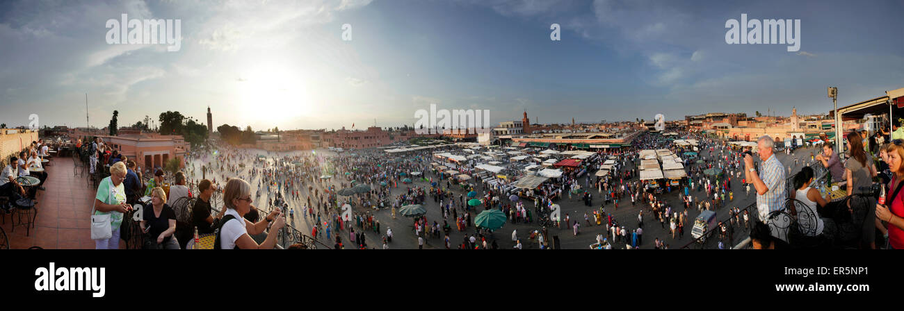 La Jemaa El Fnaa, Marrakech, Marocco Foto Stock