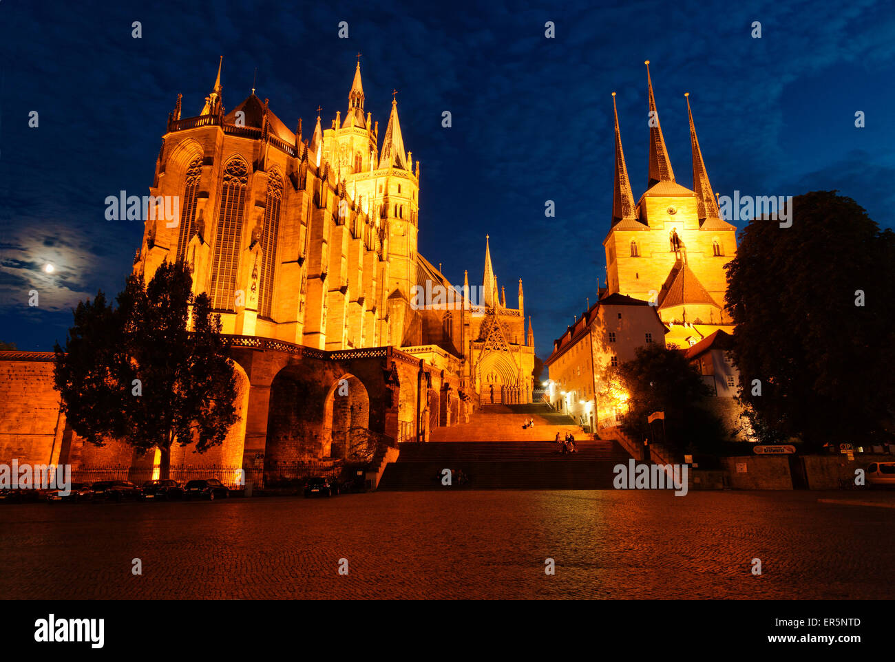 Cattedrale di Erfurt e severi Chiesa di notte, Piazza Duomo di Erfurt, Turingia, Germania Foto Stock