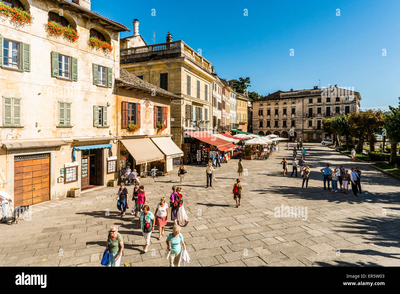 Piazza Mario Motta, Orta San Giulio, Piemonte, Italia Foto Stock