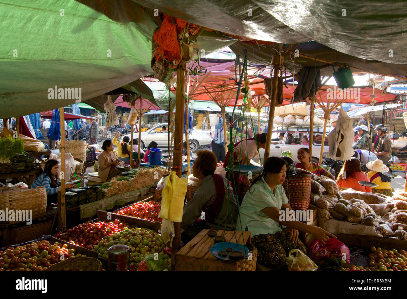 Al mercato di Taunggyi, Stato Shan, MYANMAR Birmania Foto Stock