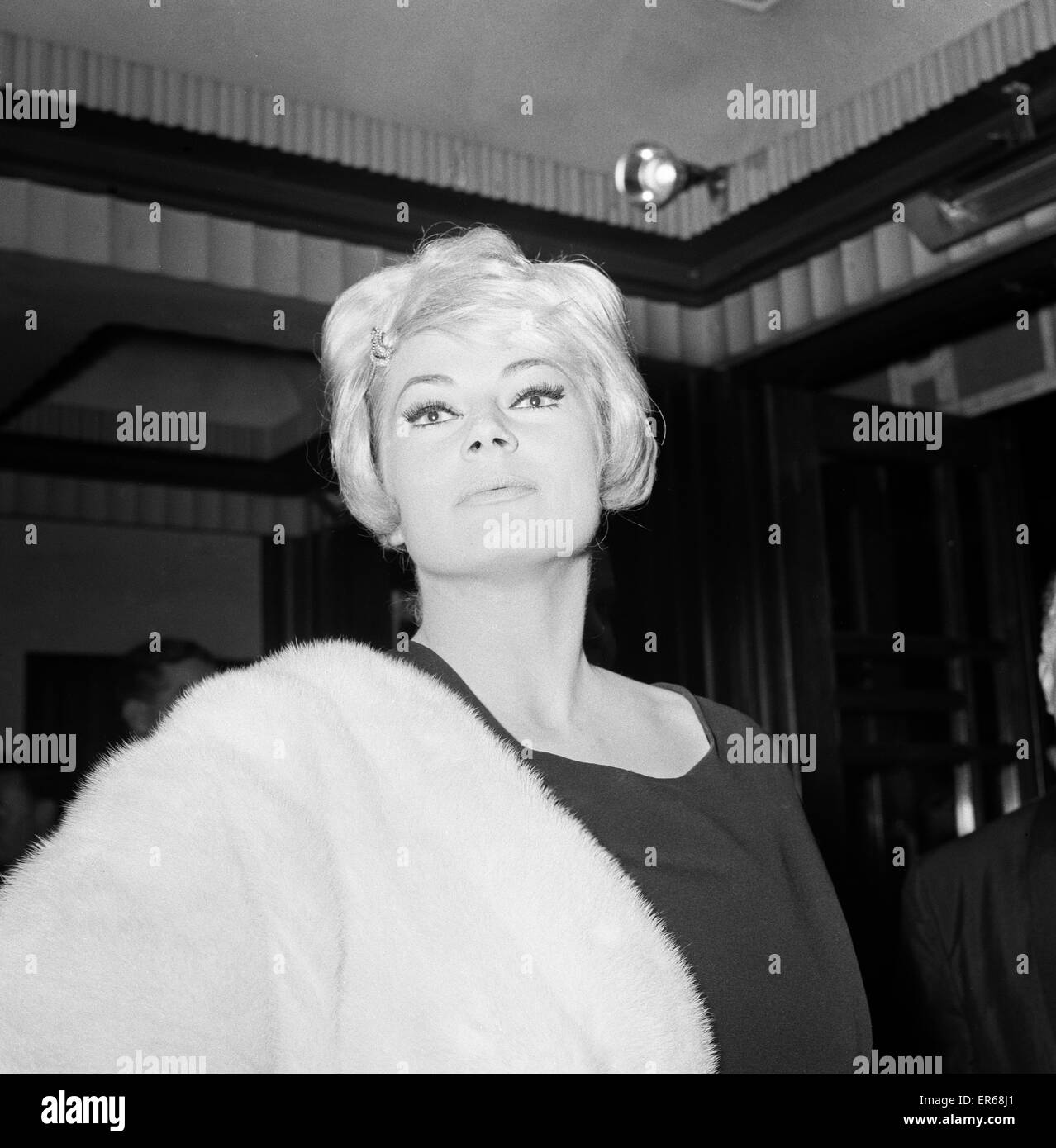 Anita Ekberg fotografata alla premiere del film di 'DR NO' James Bond il 7 ottobre 1962. Foto Stock