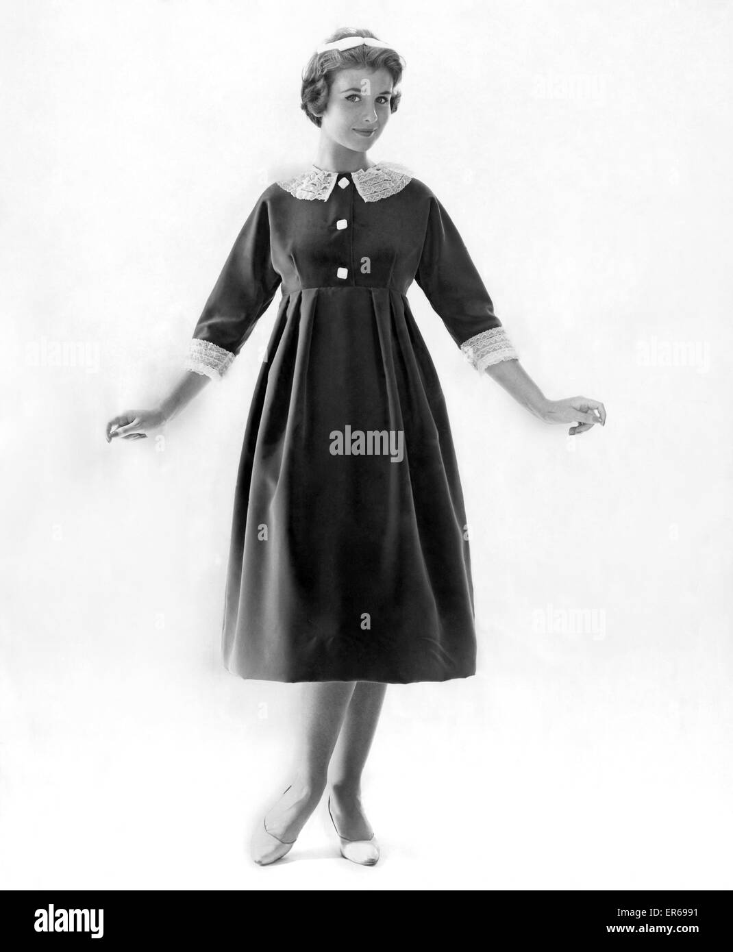 Sveglia Mode: "58. Little Miss Fauntleroy. Ottobre 1958 P025273 Foto Stock