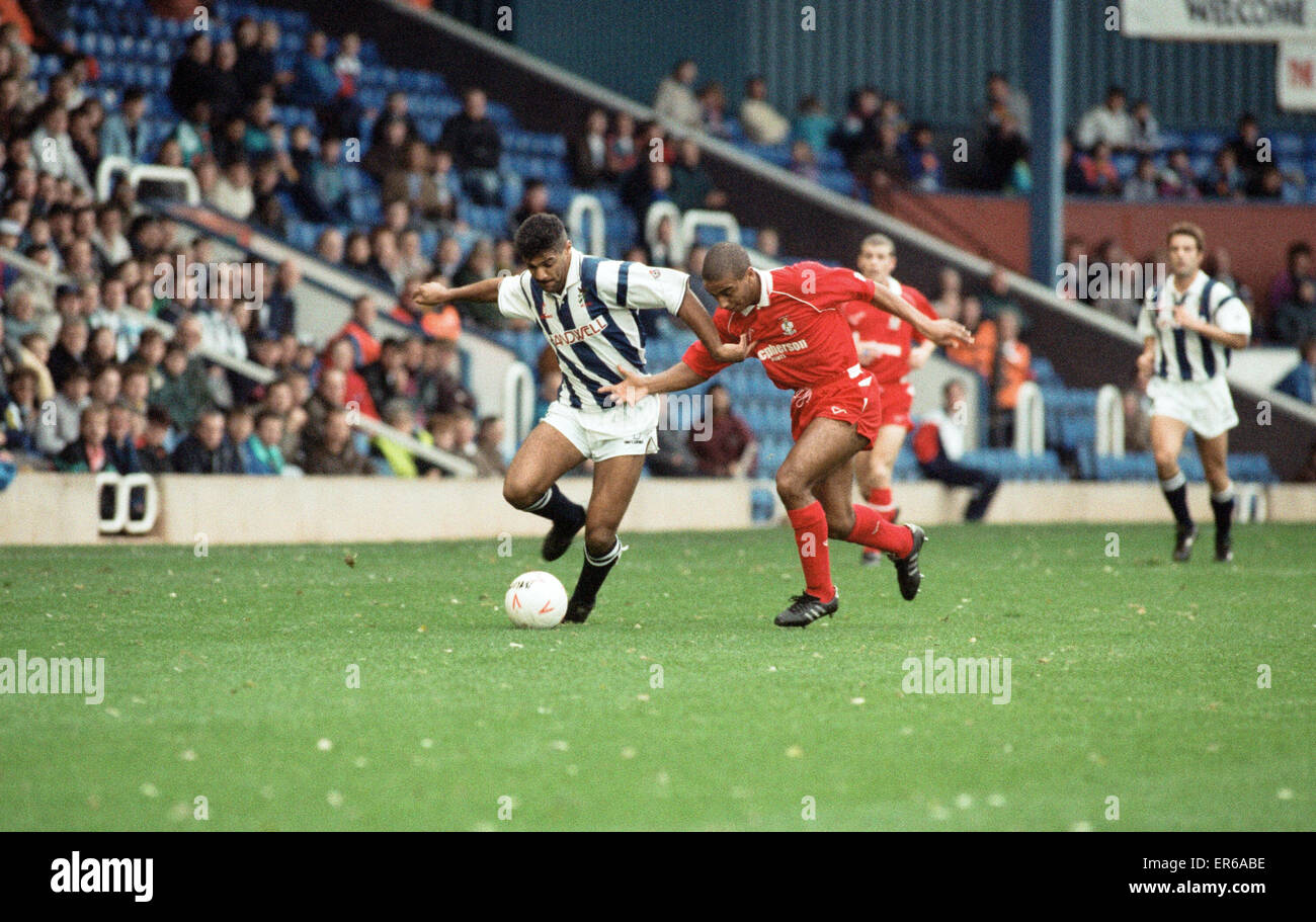 Don Goodman di West Bromwich Albion in azione contro Bury. Il 2 novembre 1991. Foto Stock