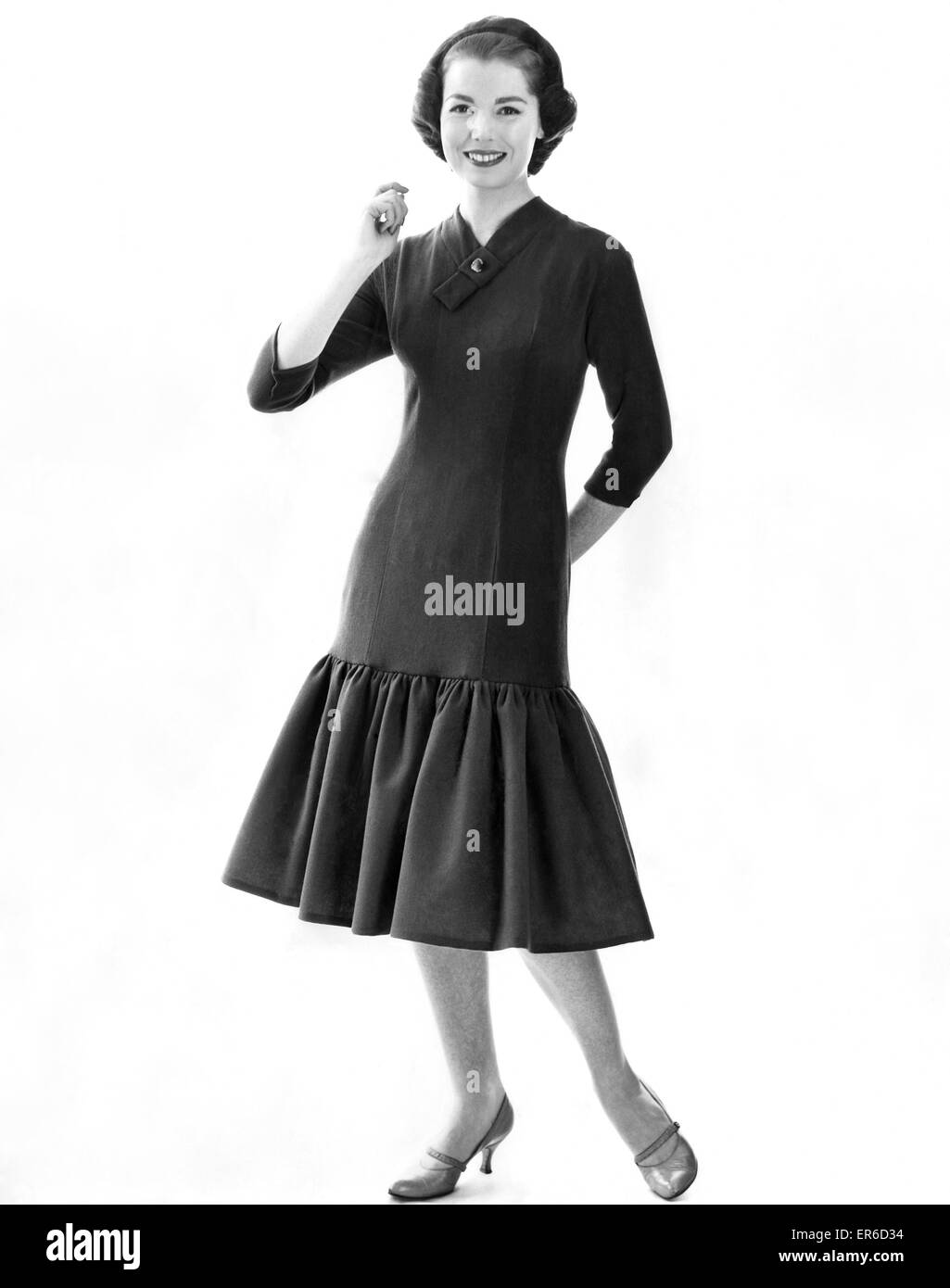 Abbigliamento Moda 1957: modello Pat Goddard. Ottobre 1957 P021510 Foto Stock