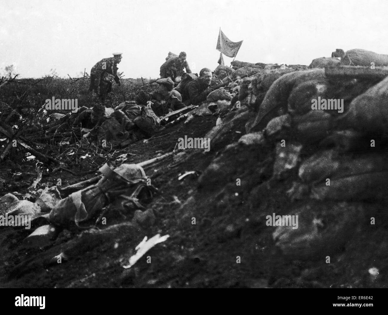 6am 16 giugno 1915 fotografia scattata da privati di Federico Fyfe Z Società 1/10th King's Regiment (Liverpool scozzese) che fu portato giù feriti a pochi metri davanti ad un anticipo tedesco trincea a Bellewaarde Agriturismo vicino a Hooge. I membri della società Z 1/10 Foto Stock