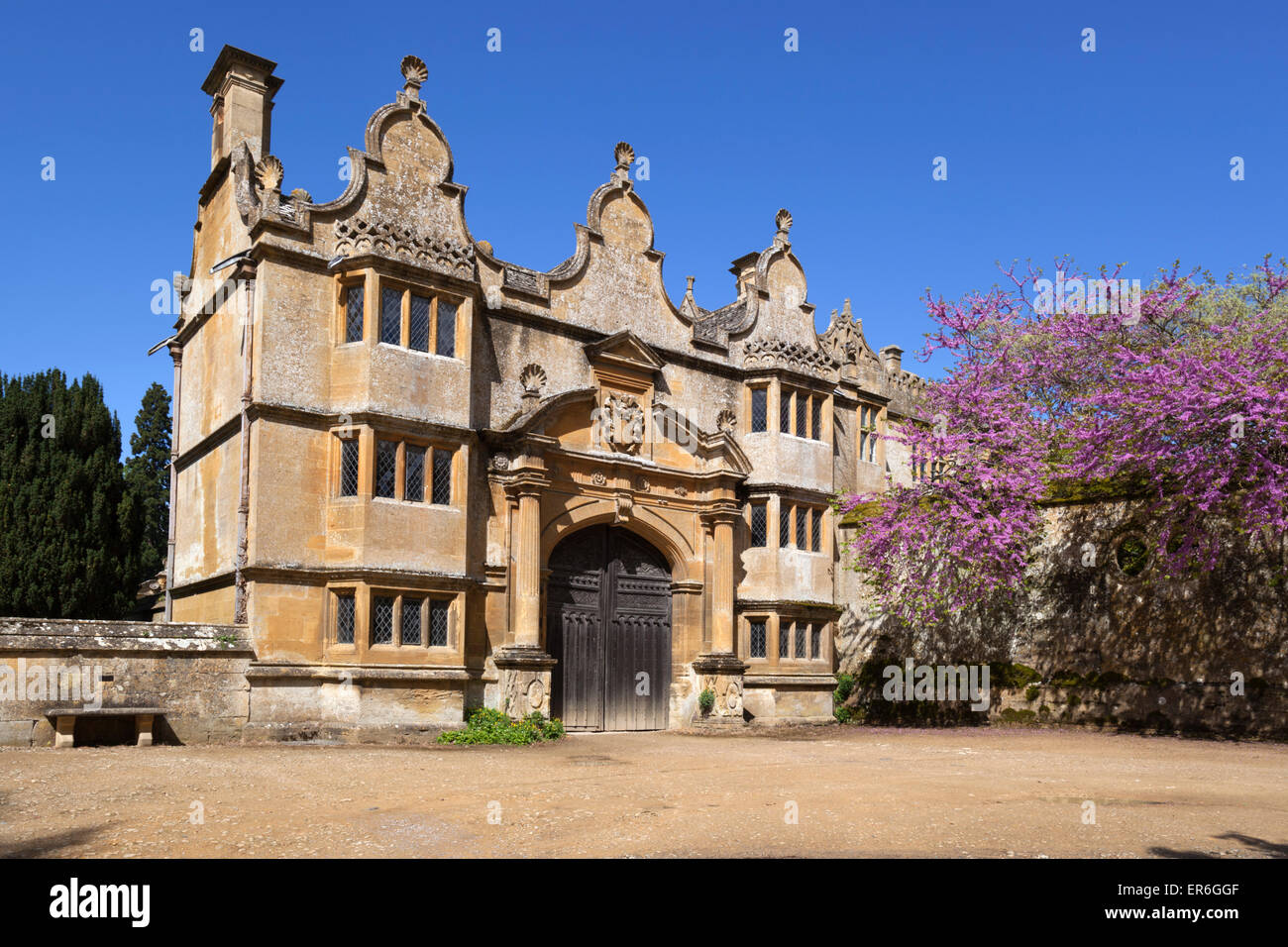 Gatehouse of Stanway House, Stanway, Cotswolds, Gloucestershire, England, Regno Unito, Europa Foto Stock