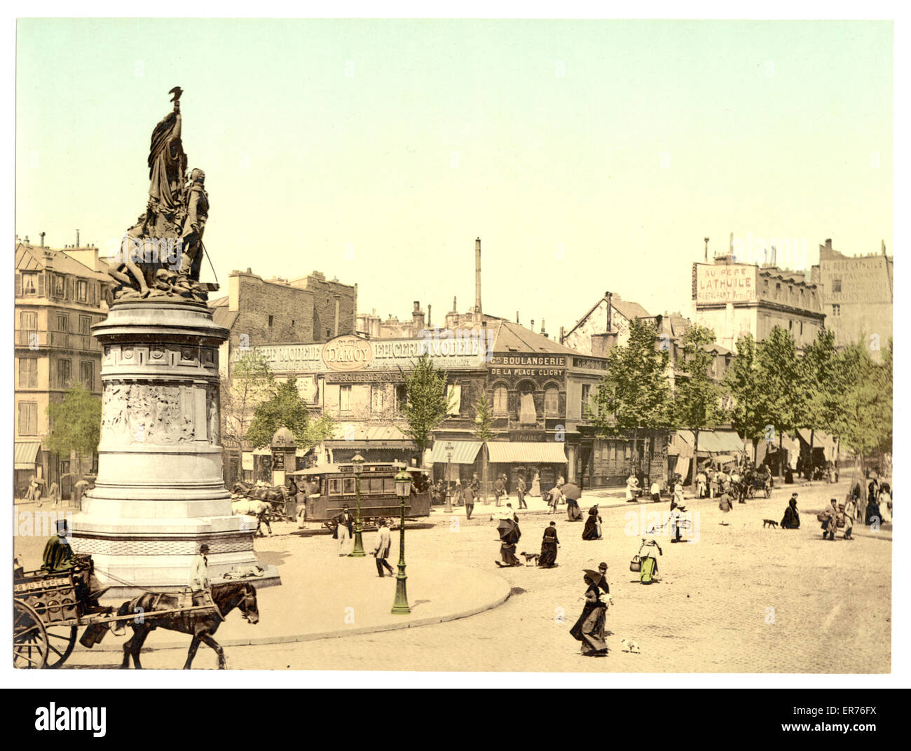 Scena di strada e monumento, in Place Clichy, Parigi, Franc Foto Stock