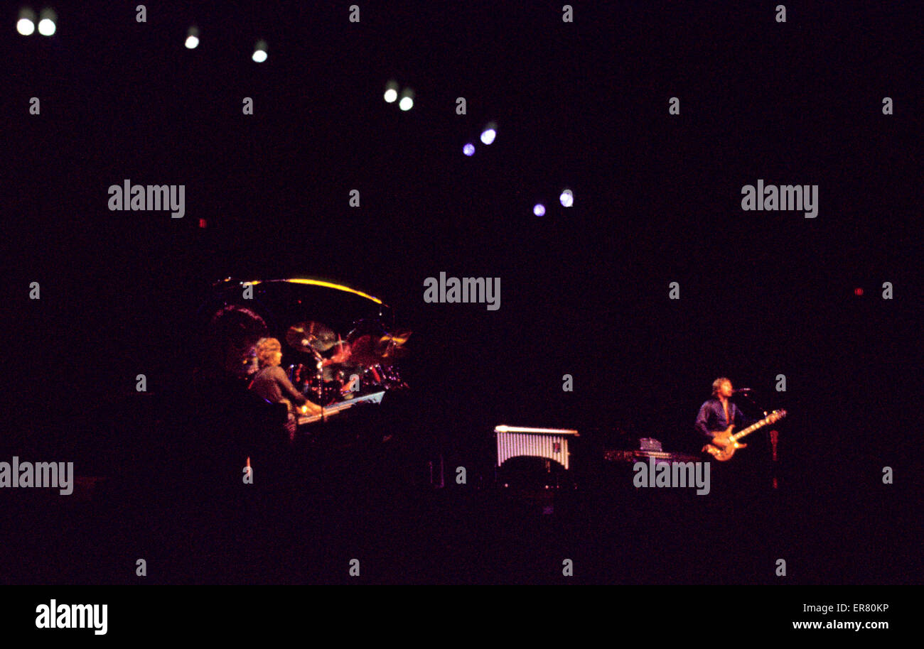 Il classico progressive rock band Emerson Lake e Palmer in concerto nel 1977. Foto Stock