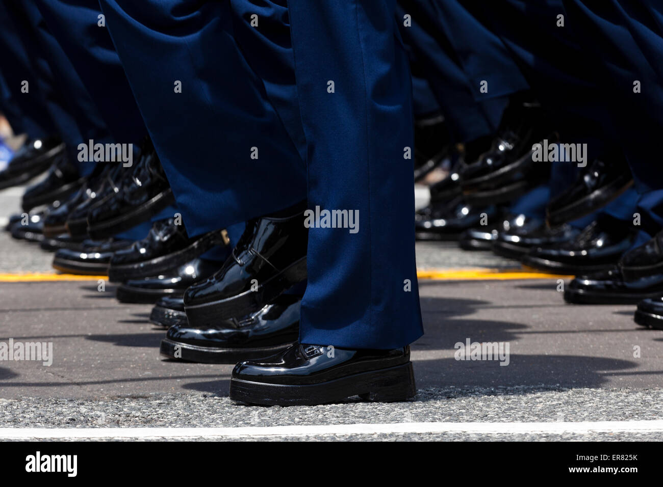 Militari di marching band nella fase - USA Foto Stock