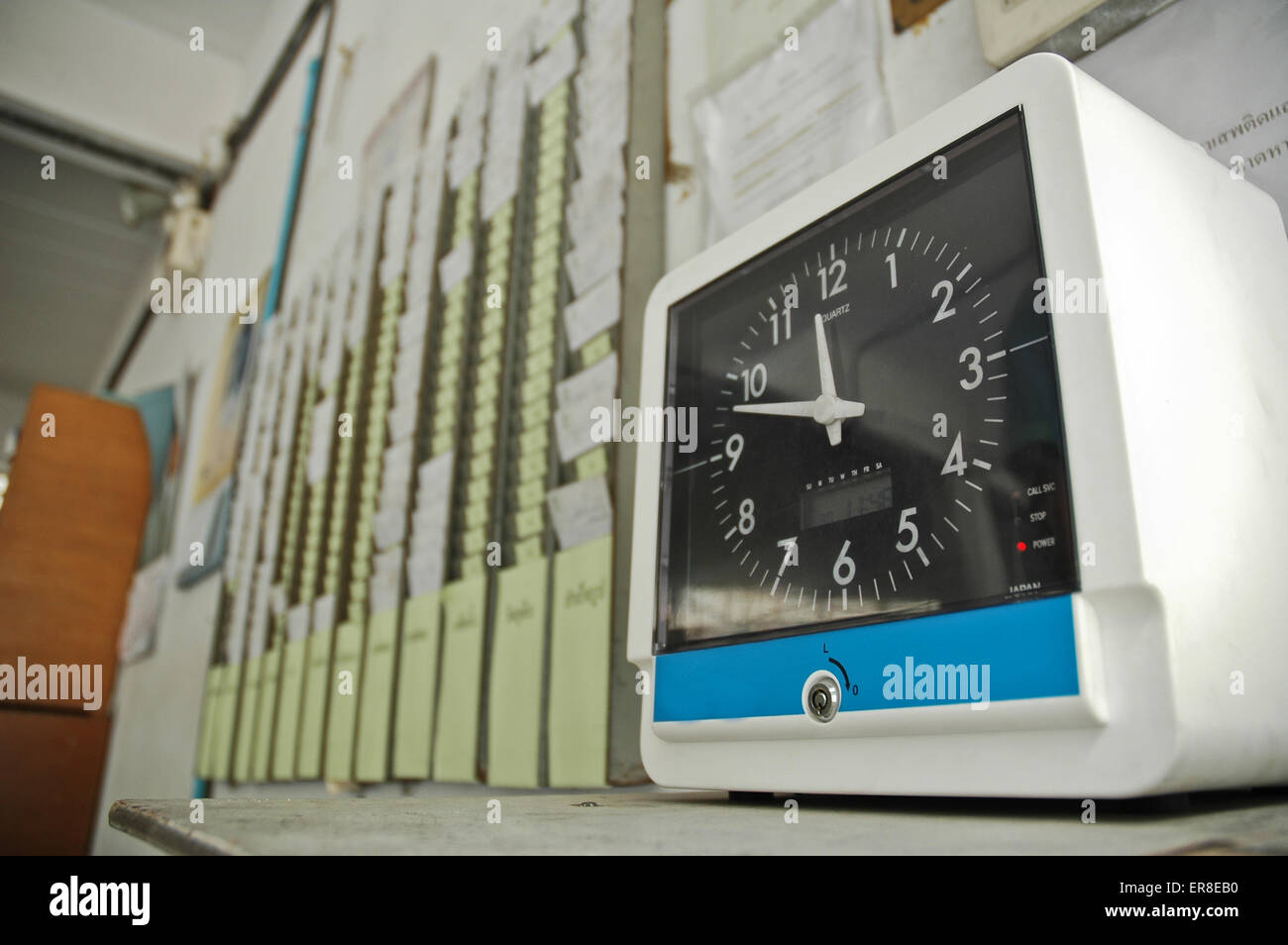 Sistema di temporizzazione per i turnisti di entrare o di uscire dall'ufficio o in fabbrica Foto Stock