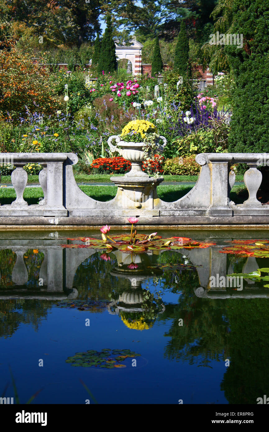 Old Westbury Gardens stagno e motivi #2 Foto Stock