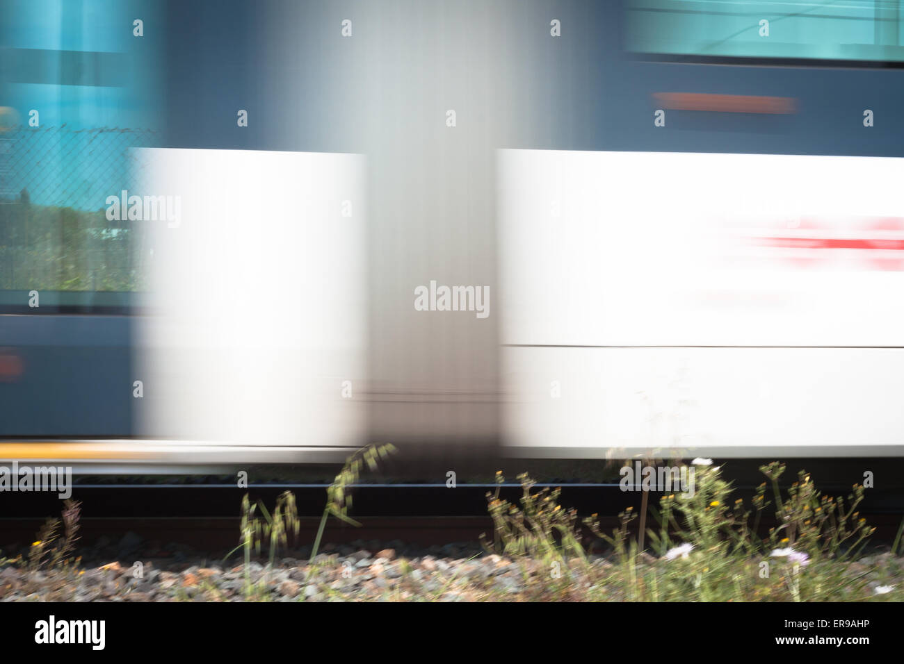Pilone del treno Velocità. Immagine presa per il passaggio di un treno. Foto Stock