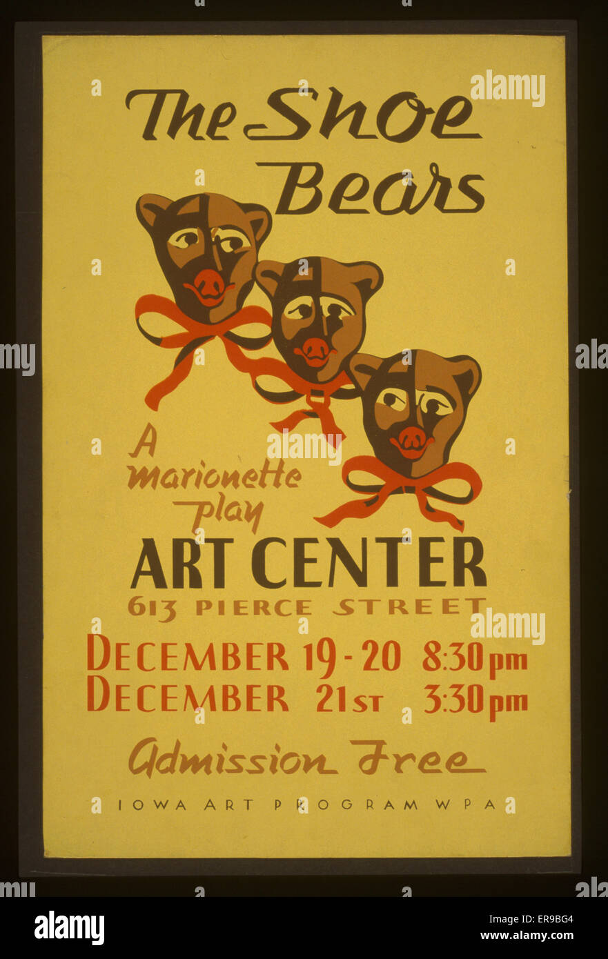 La scarpa porta Una marionetta gioco la scarpa porta Una marionetta Foto Stock