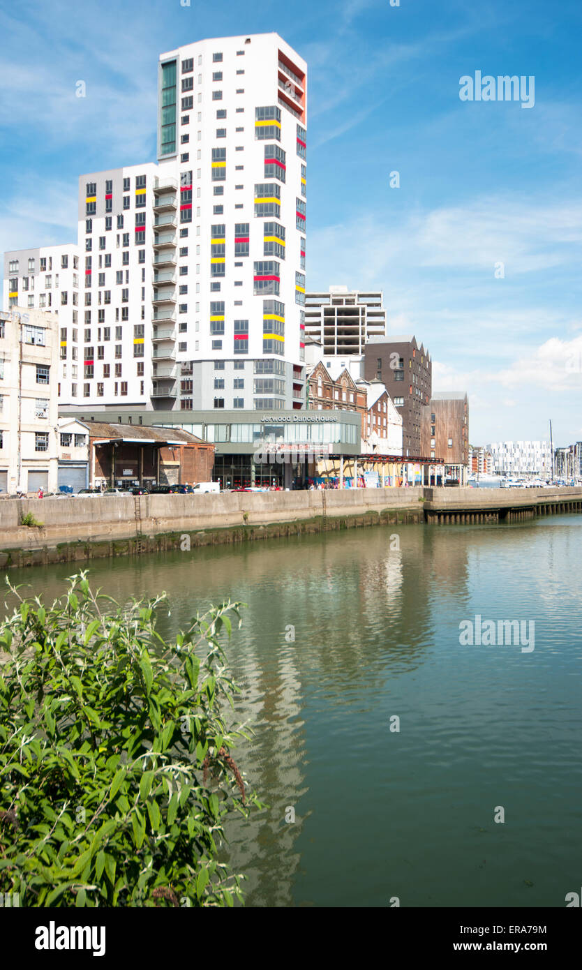 Ipswich, Suffolk, East Anglia, Inghilterra, Jerwood Dance House, acqua anteriore, sviluppo, Darsena; Foto Stock
