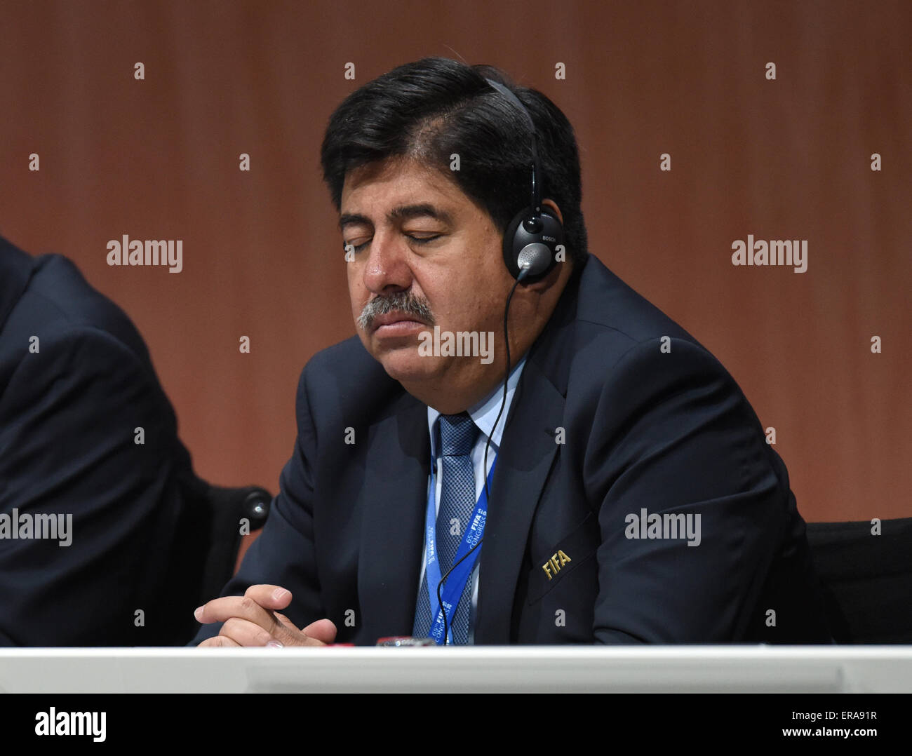 Membro del Comitato esecutivo FIFA e Presidente della Colombia Soccer Federation (FCF), Luis Bedoya è visto durante il sessantacinquesimo Congresso FIFA con il presidente elezione all'Hallenstadion di Zurigo, Svizzera, 29 maggio 2015. Foto: Patrick Seeger/dpa Foto Stock