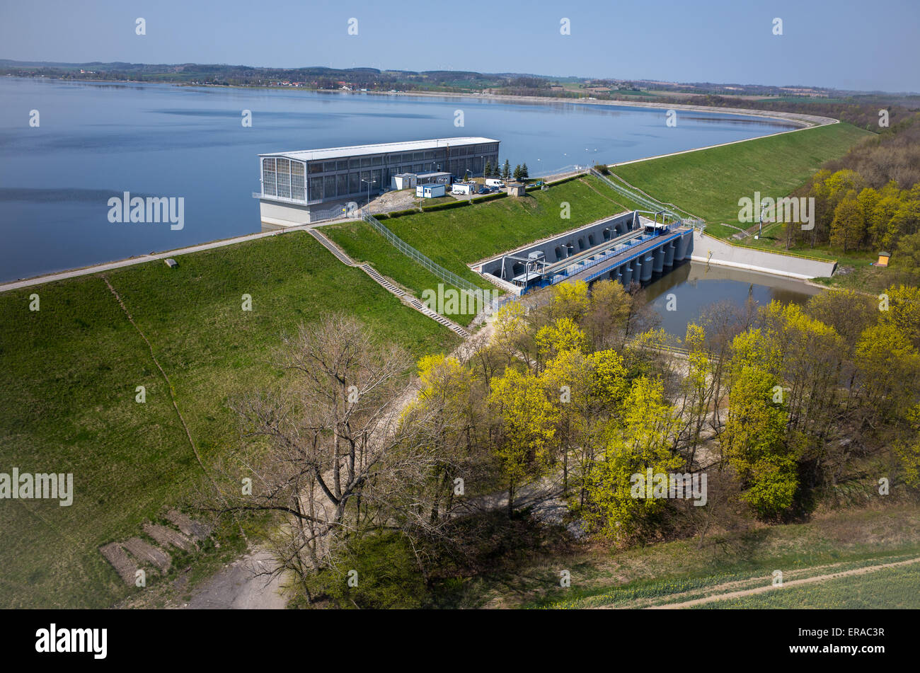 Moderna diga sul lago Otmuchow in Polonia Foto Stock