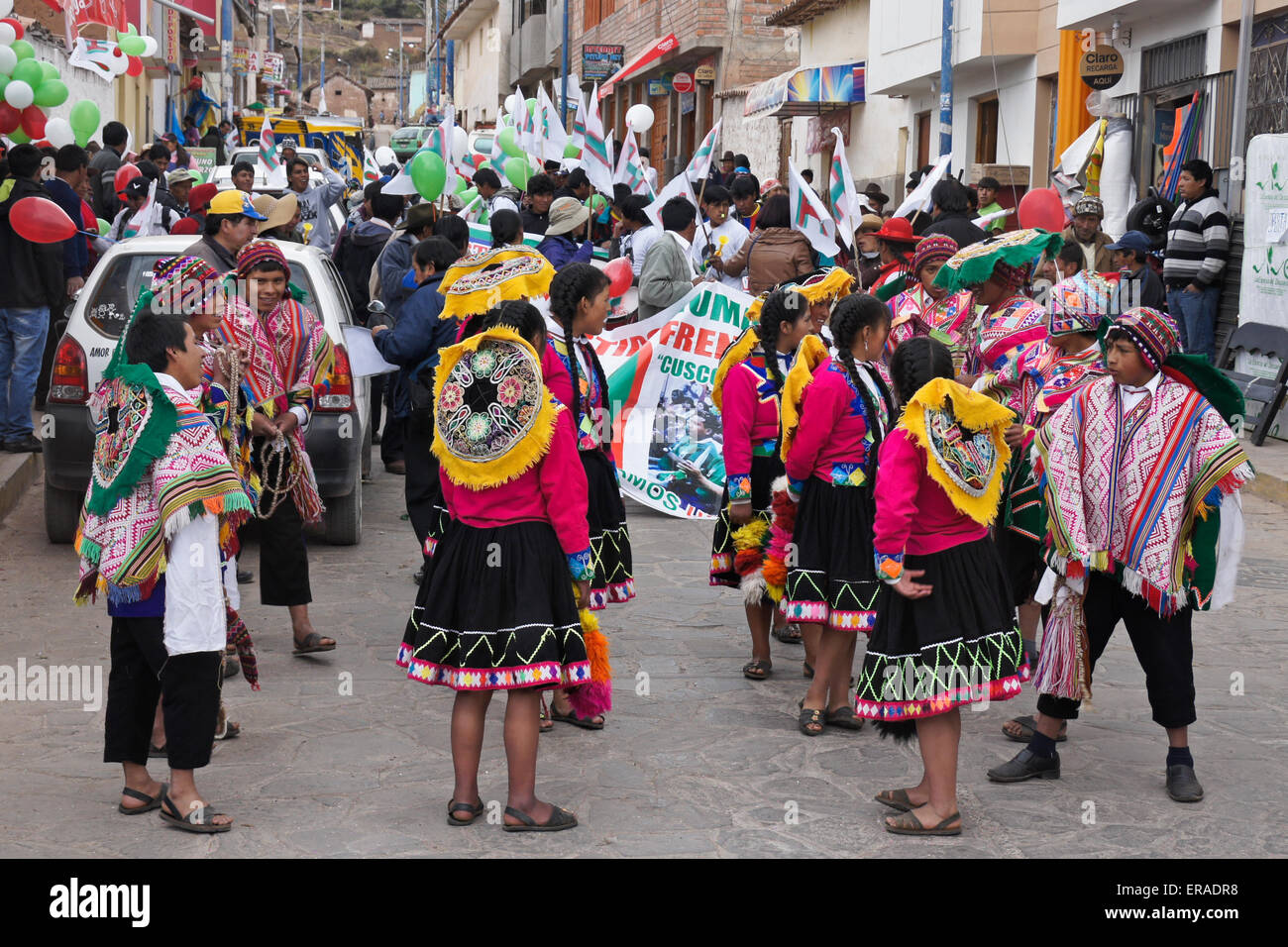 Sfilata di politici in tempo di elezioni, Cuzco, Perù Foto Stock