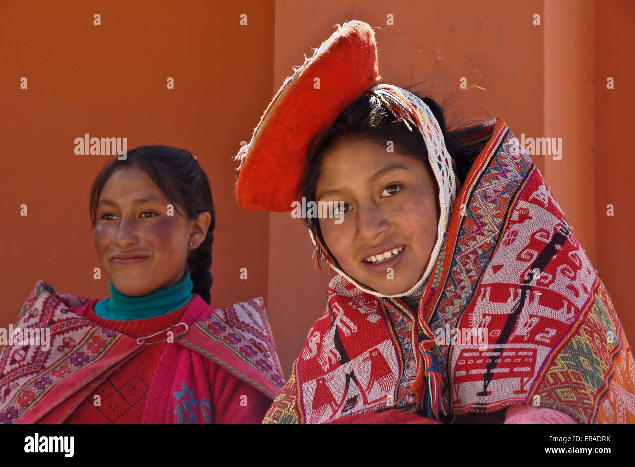 Indiani Quechua ragazze, Willoq, Perù Foto Stock