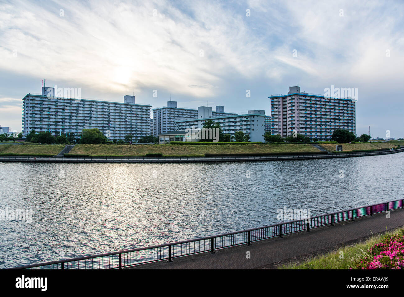 Toyoshima Gochome Danchi, nei pressi di Ponte Toyoshima, Fiume Sumida,Tokyo Giappone Foto Stock