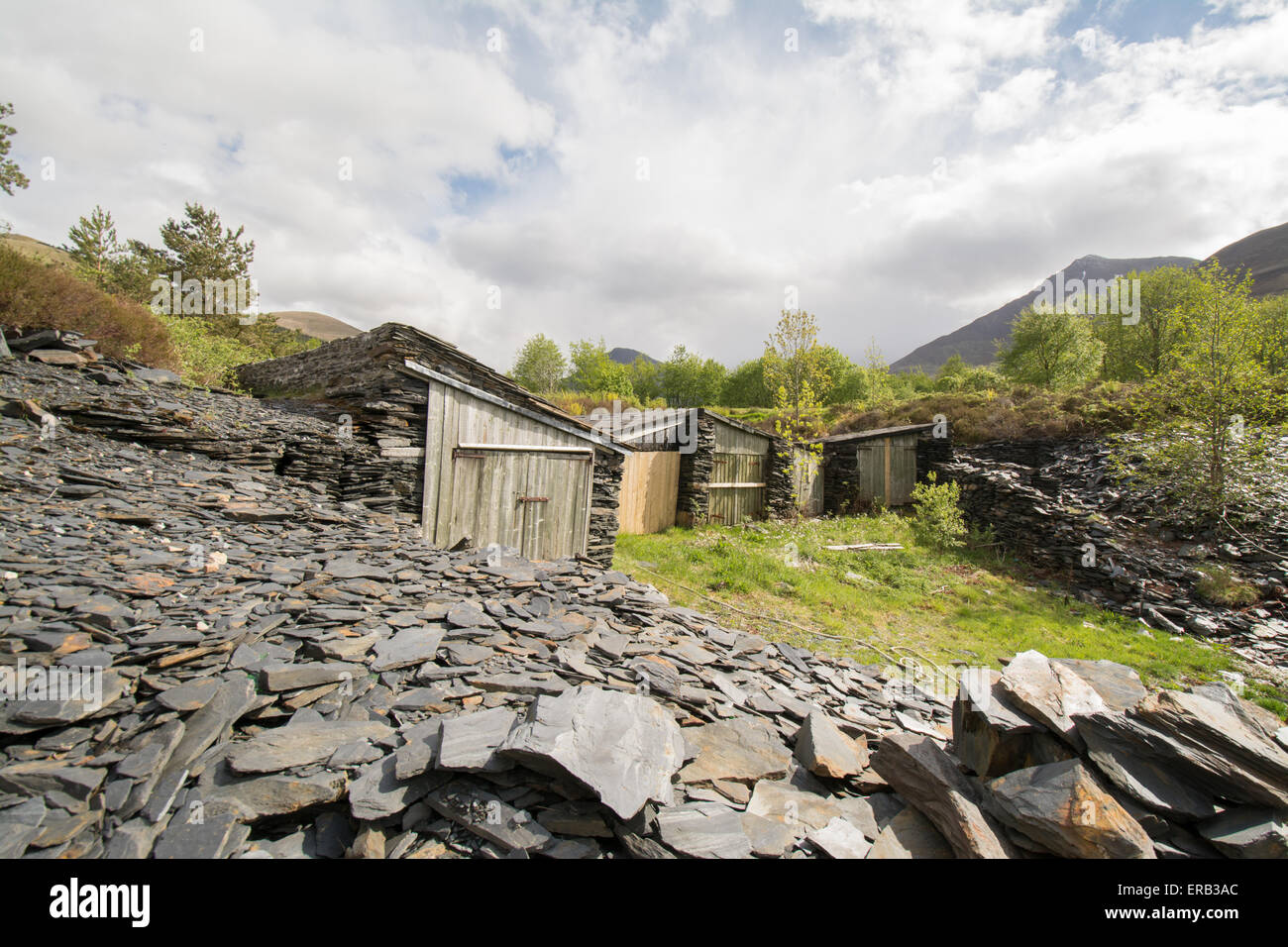 Vecchia ardesia del lavoratore boatsheds a Ballachulish sulle rive di Loch Leven Foto Stock