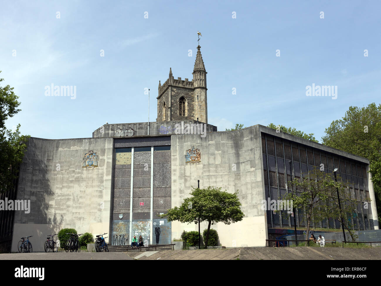 Il palazzo Norwich Union e St Mary le Port chiesa, Bristol, Inghilterra Foto Stock