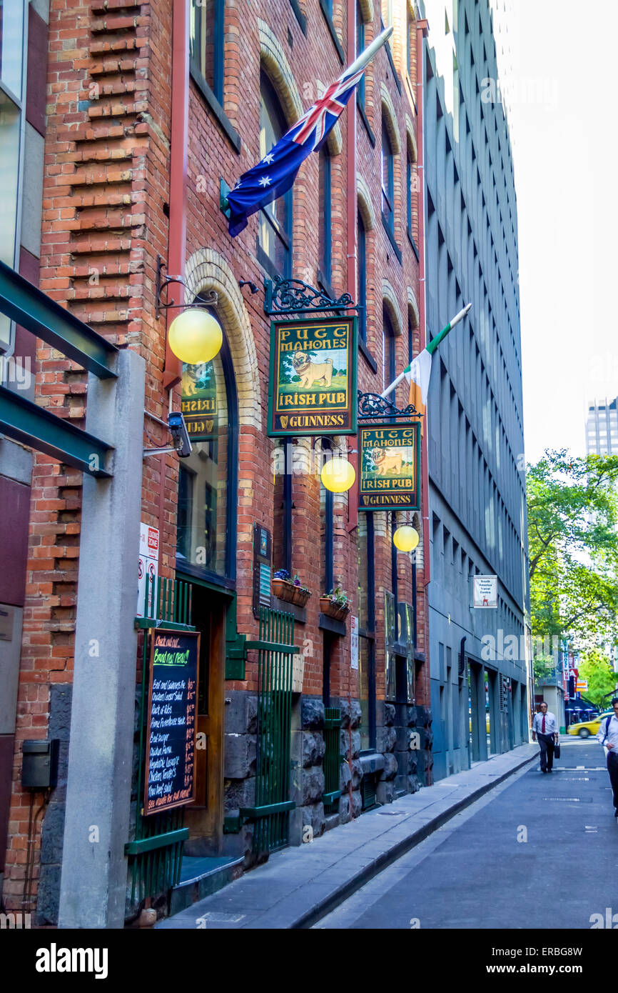 Pugg Mahones pub, un pub irlandese nei vicoli di Melbourne Australia Foto Stock