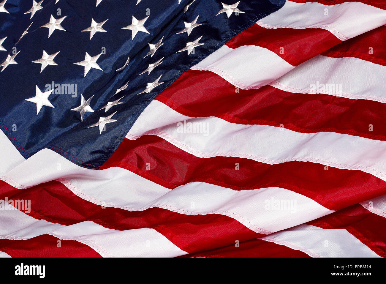 Stati Uniti d'America Rosso Bianco la Bandiera blu sventola nel vento Foto Stock