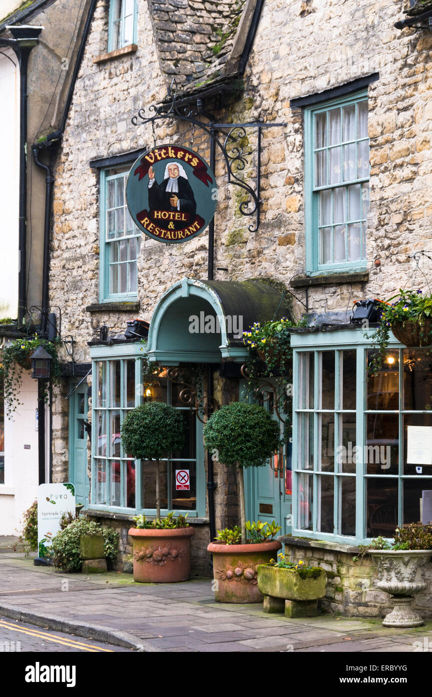 Tipico inglese antico hotel e ristorante chiamato Vickers Woodstock High Street, Oxfordshire Foto Stock