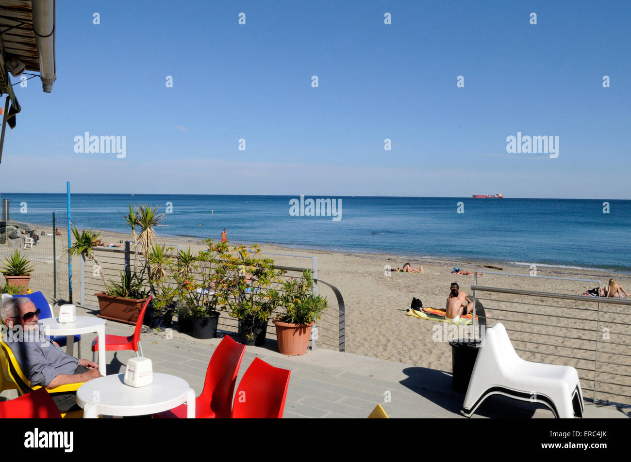Vista mare sul Lido Fornaci Beach, Savona Liguria Foto Stock
