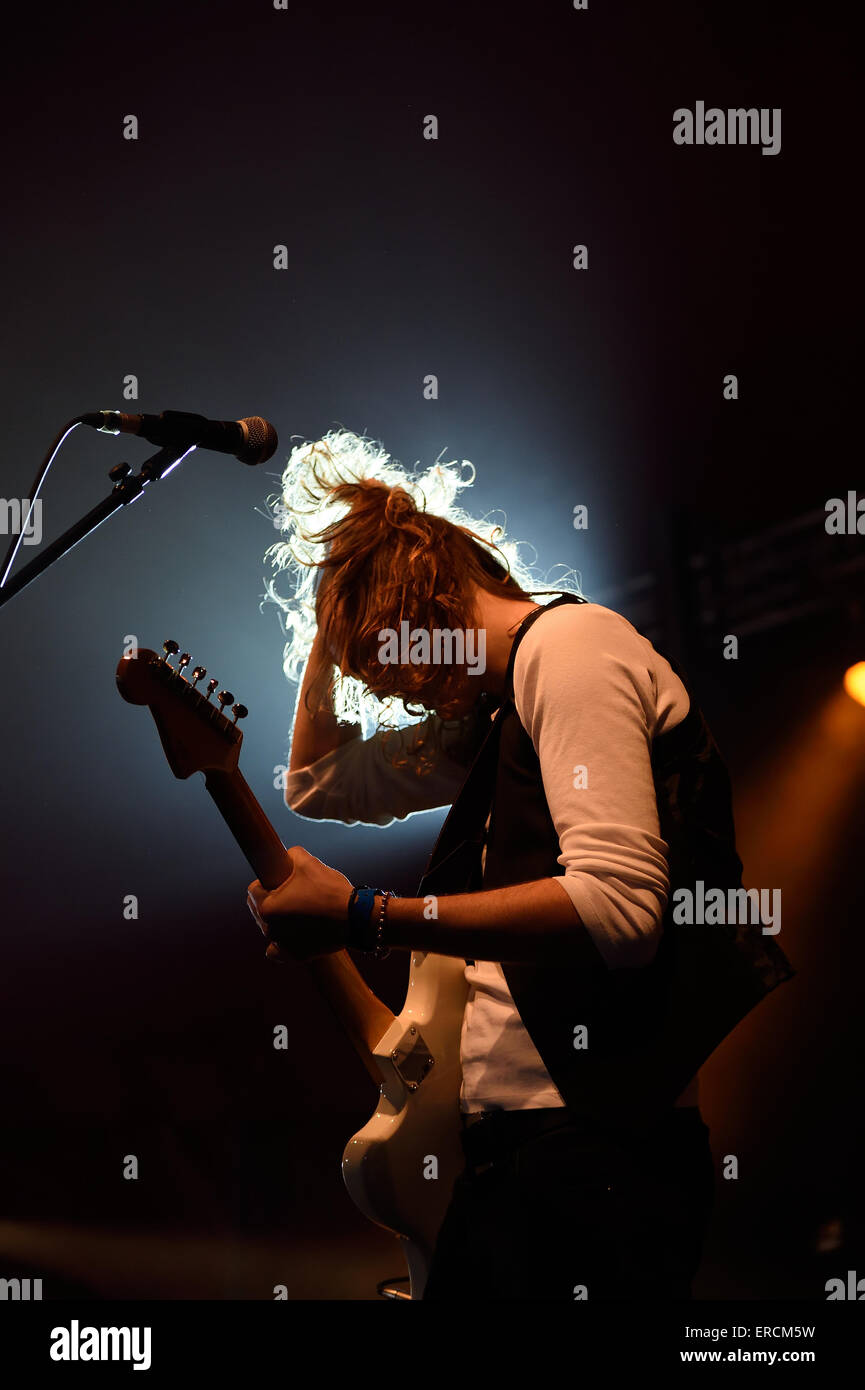 Ted Zed Wychwood Music Festival 2015 in Cheltenham Gloucestershire Inghilterra Band cantante Rock Foto Stock