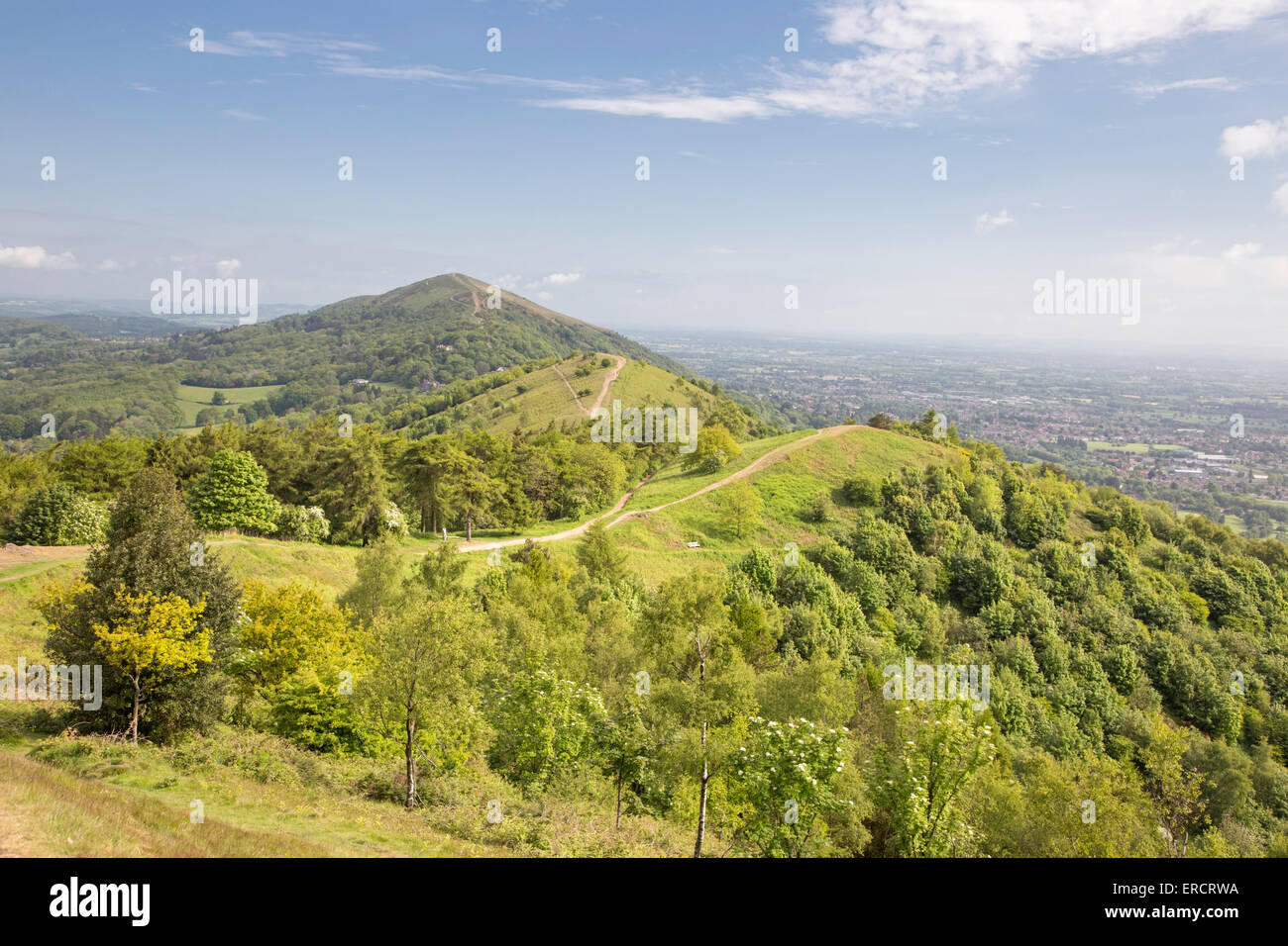 Primavera su Malvern Hills guardando a nord verso il Worcestershire Beacon, Worcestershire, Inghilterra. Regno Unito Foto Stock