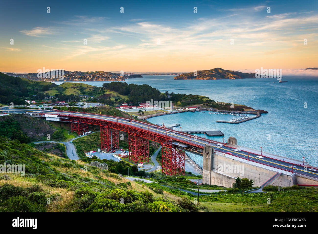 Vista al tramonto della Baia di San Francisco da batteria Spencer, Golden Gate National Recreation Area, a San Francisco, California. Foto Stock