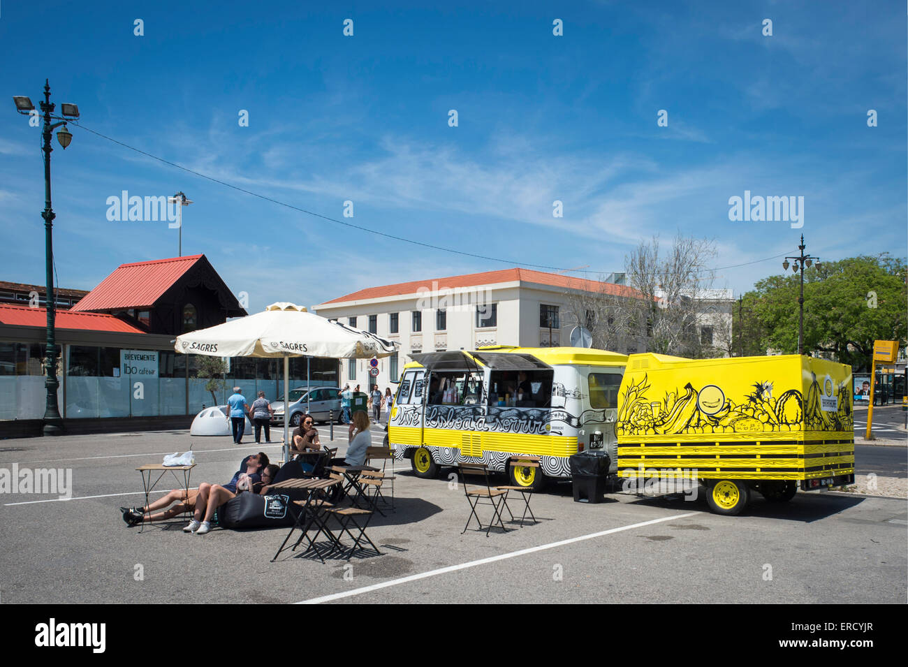 Banana Cafe snack van in un parcheggio a Lisbona Portogallo Foto Stock