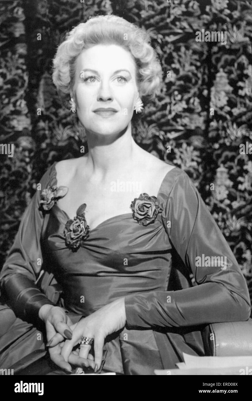 Jean Morton ATV uno dei quattro dell'originale continuità annunciatore dal lancio del Midlands Regional stazione televisiva indipendente, ATV. Il 27 aprile 1962 Foto Stock